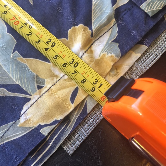 #111 🌴Tommy Bahama Hawaiian Short Sleeve Shirt 🌴 - Picture 13 of 17